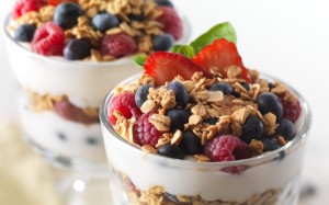 iogurte-granola-frutas