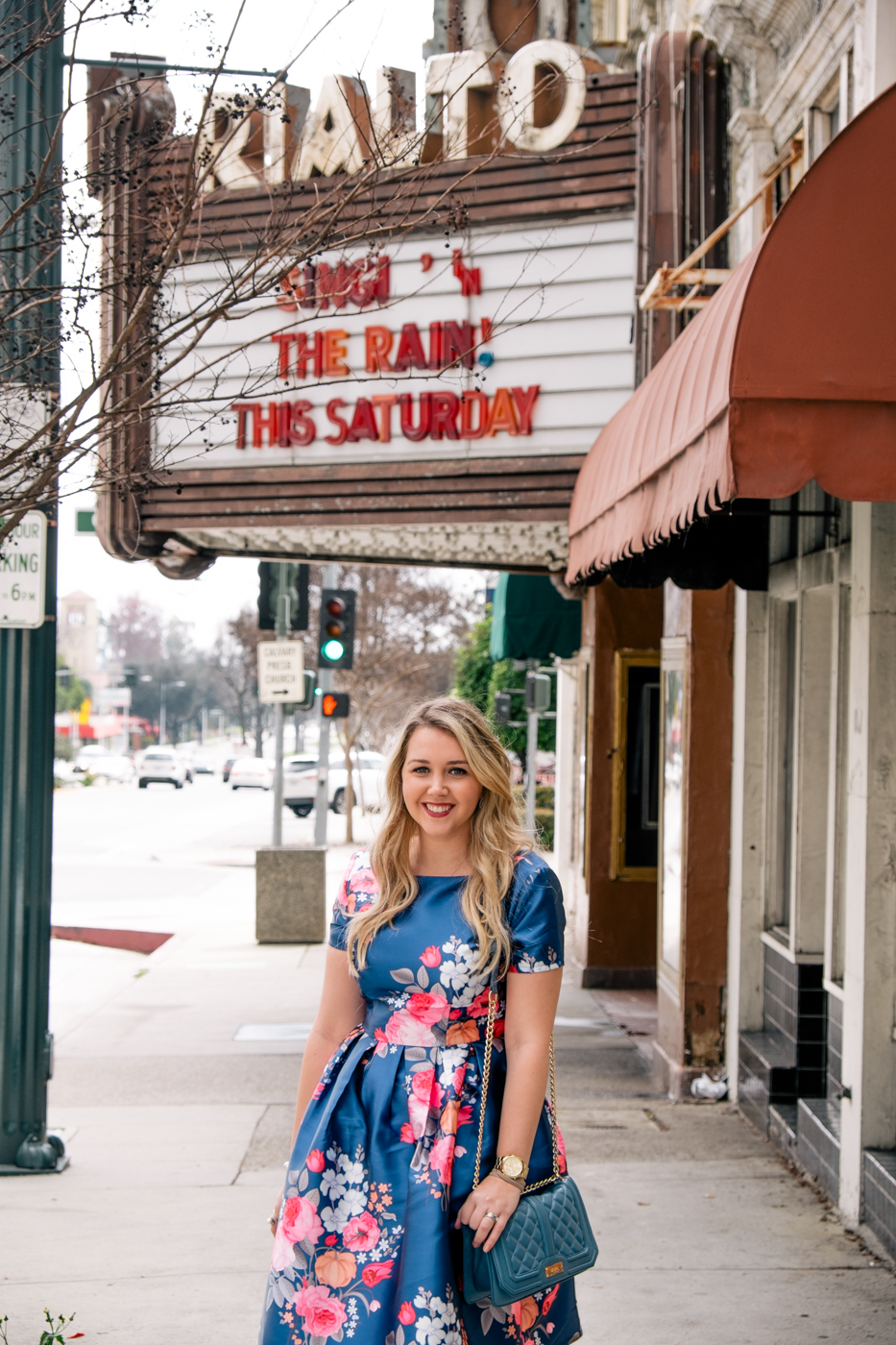 Debora Dahl, Rialto Theatre, Pasadena, Lala land Location guide, blue dress