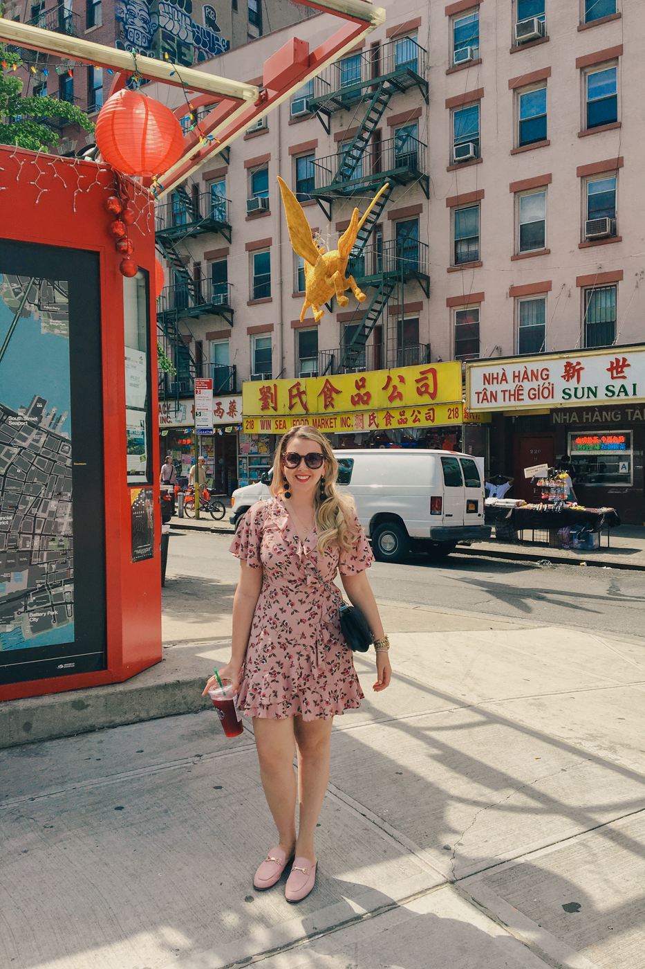 Debora Dahl in Chinatown