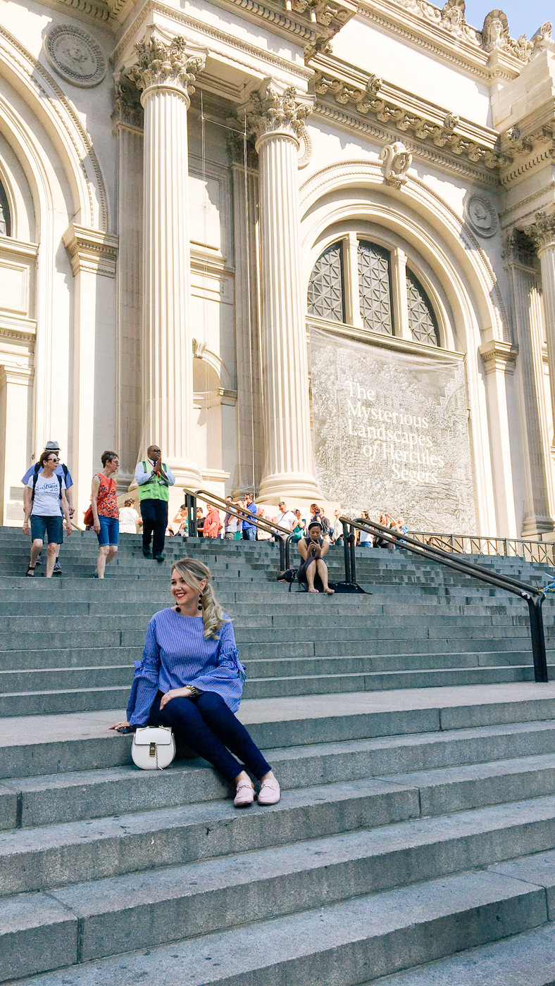 Debora Dahl, Metropolitan museum of art steps, gossip girl