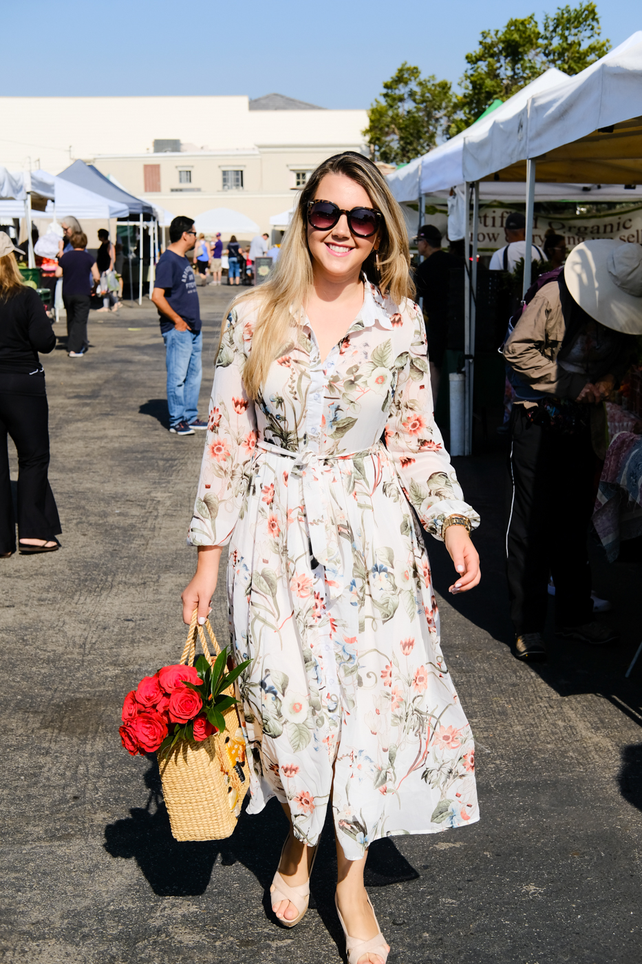 Debora Dahl, shirt dress, basket bag with flowers