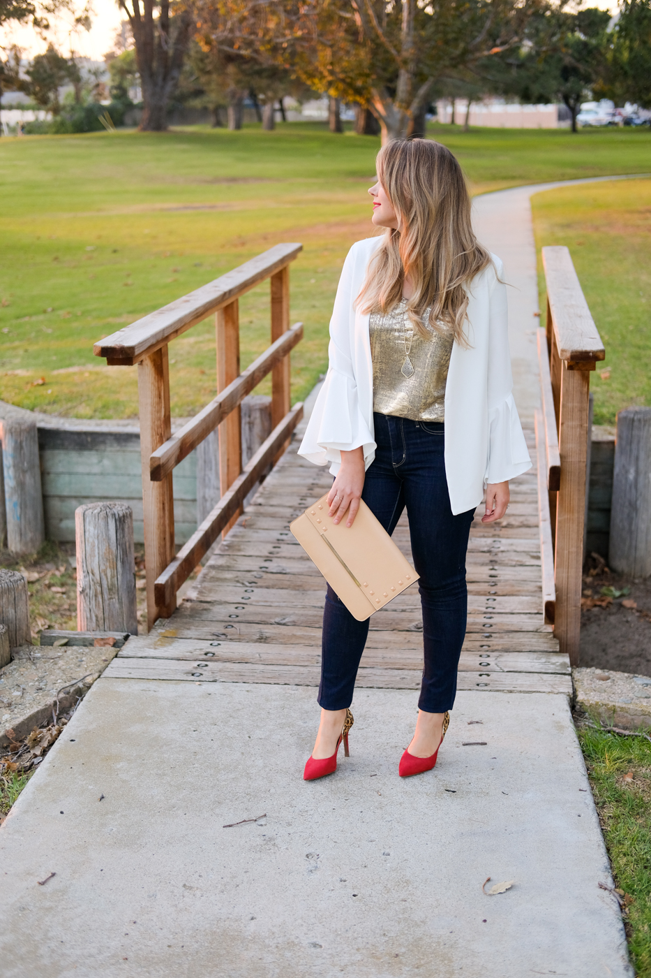 Debora Dahl, elegant white blazer