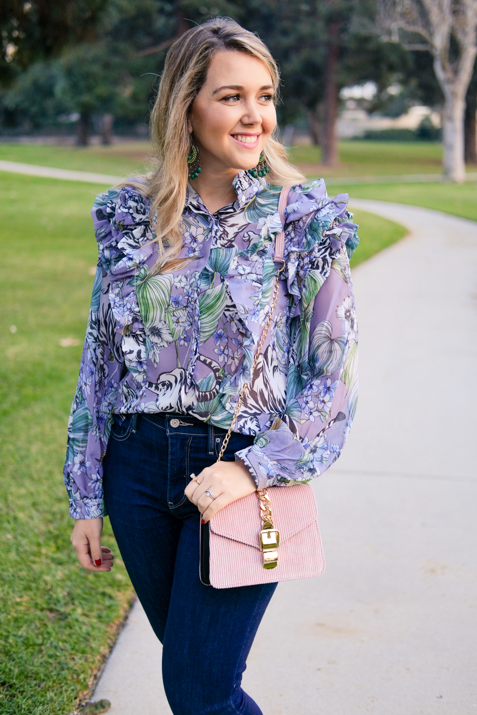 Debora Dahl, spring blouse, pink bag