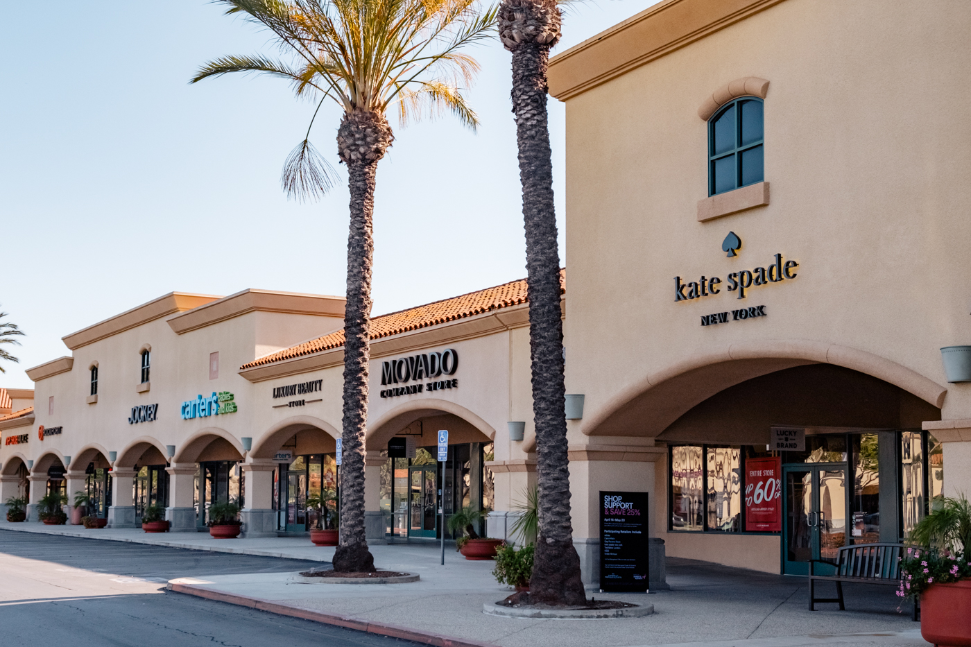 Camarillo Shopping At The Outlets Debora Dahl